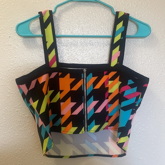 NY&Co Neon Geometric 80s/90s Style Crop Top - Picture 4 of 5